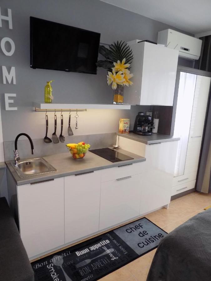 Feszek Apartman ショプロン エクステリア 写真